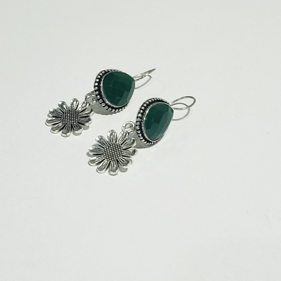 Emerald earrings, 925 silver emerald gemstone sunflower earrings - Picture 5 of 11
